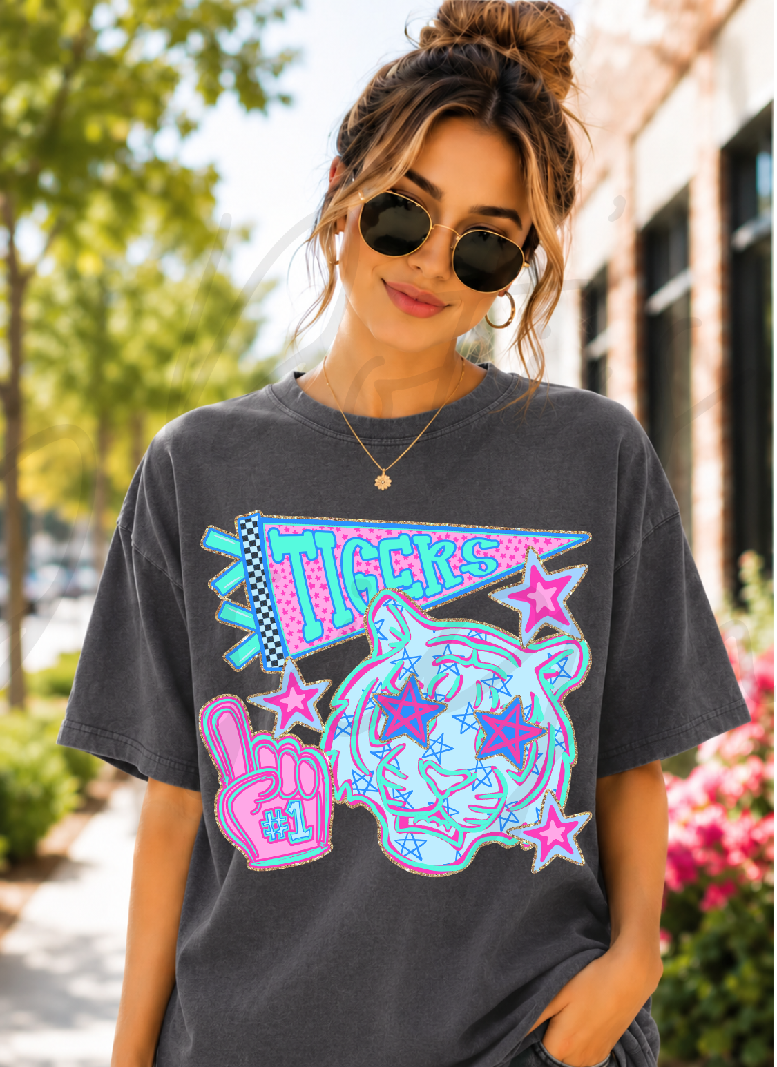 Tigers Glitter Pennant