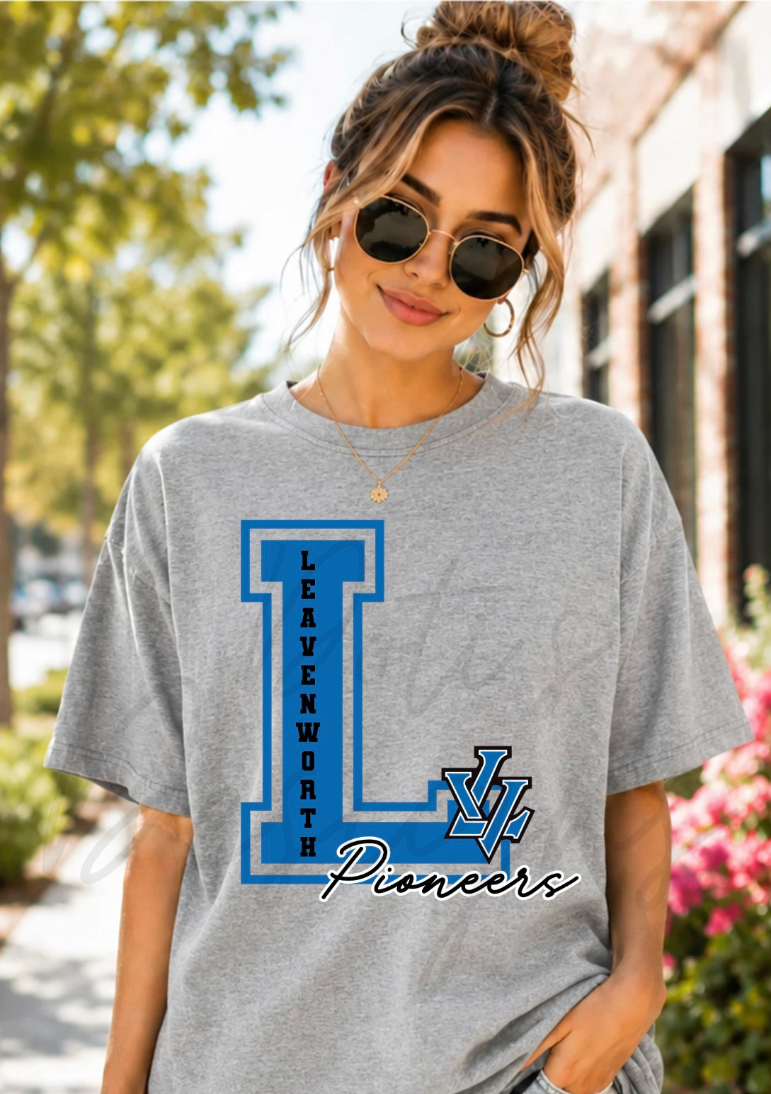 Leavenworth Varsity Initial Mascot