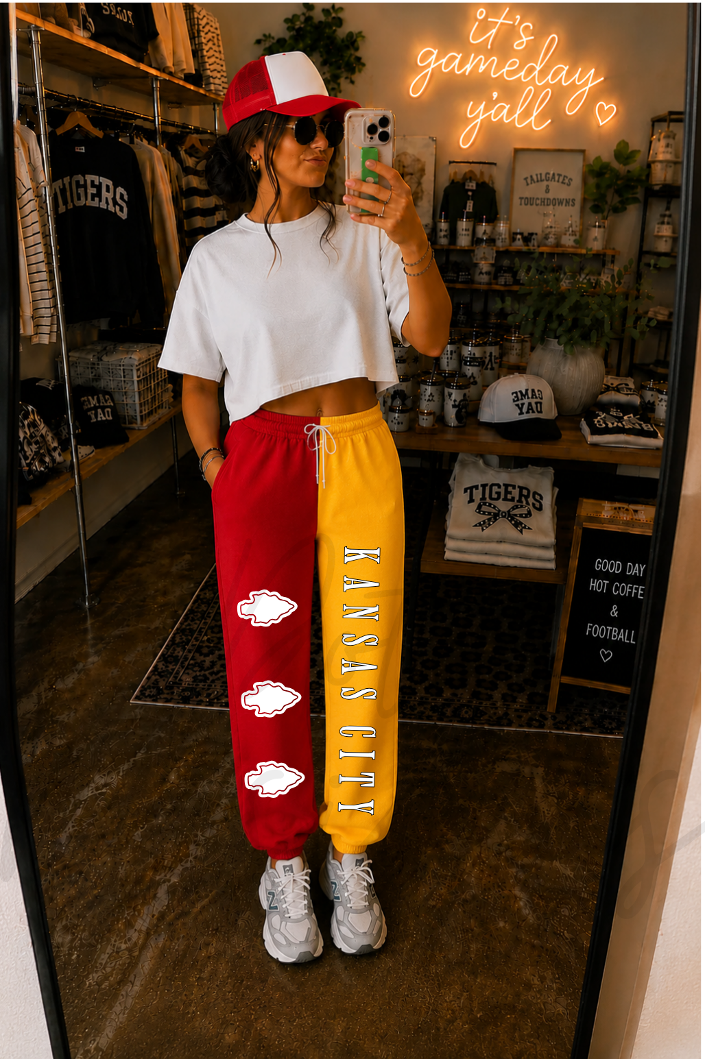 **PRE-ORDER** KC Split Sweatpants RED/GOLD